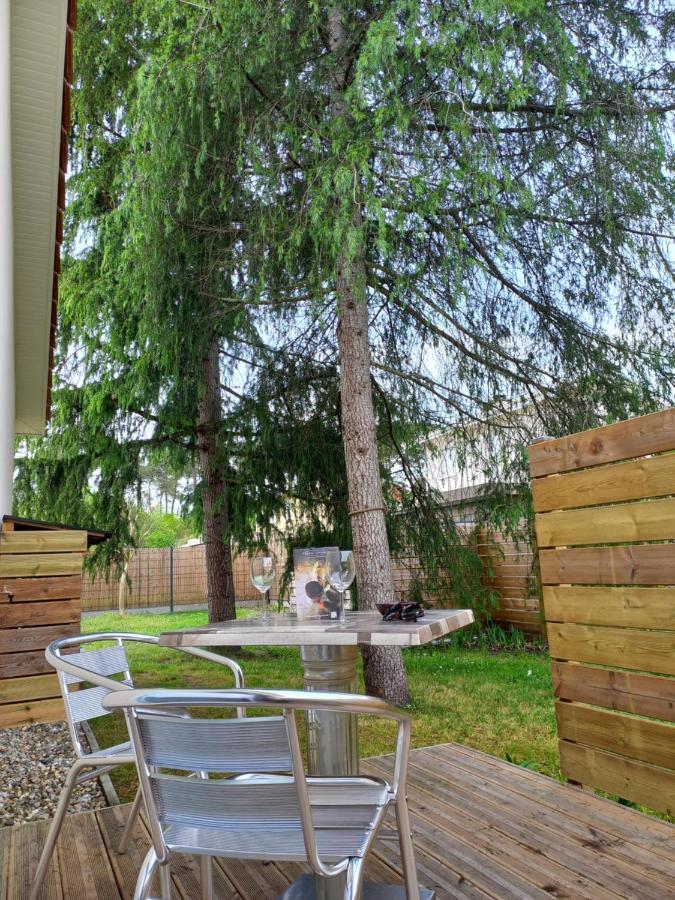 C La Belle Vie Hotel Pessac Exterior photo