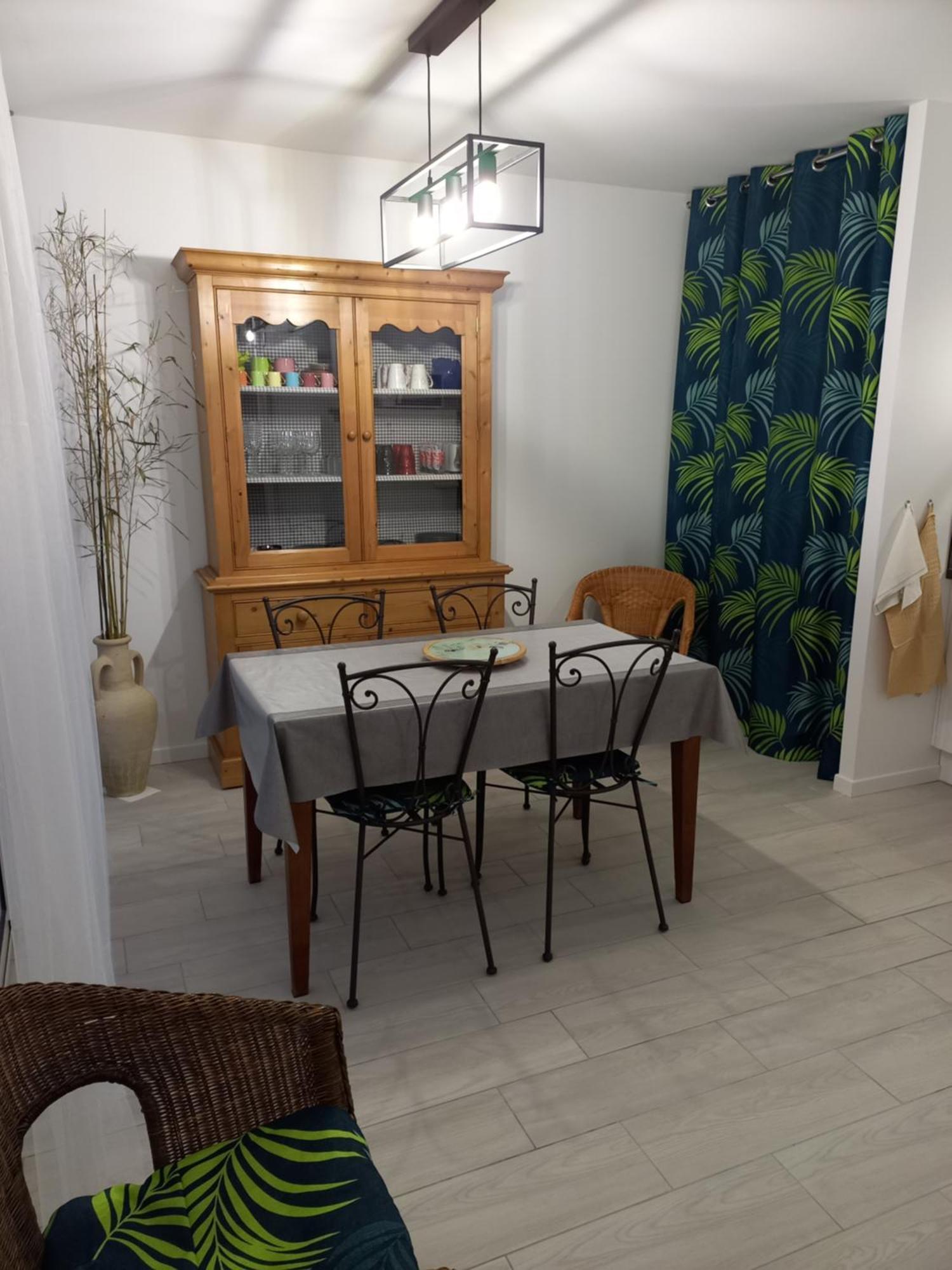 C La Belle Vie Hotel Pessac Room photo