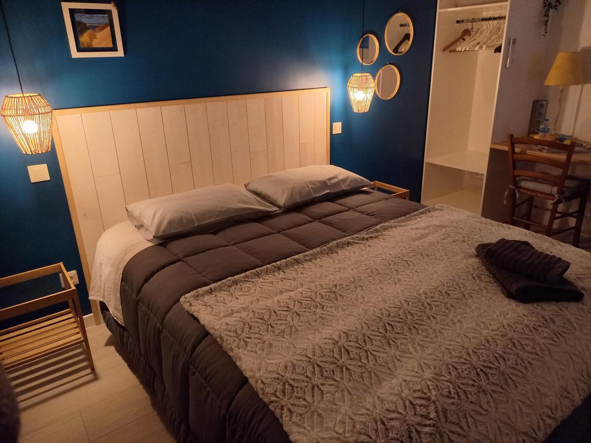 C La Belle Vie Hotel Pessac Room photo